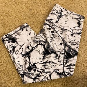 Marble Print capri leggings